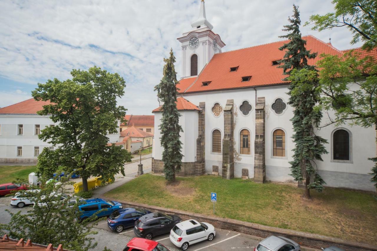 Pension U Kostela Cesky Brod Экстерьер фото