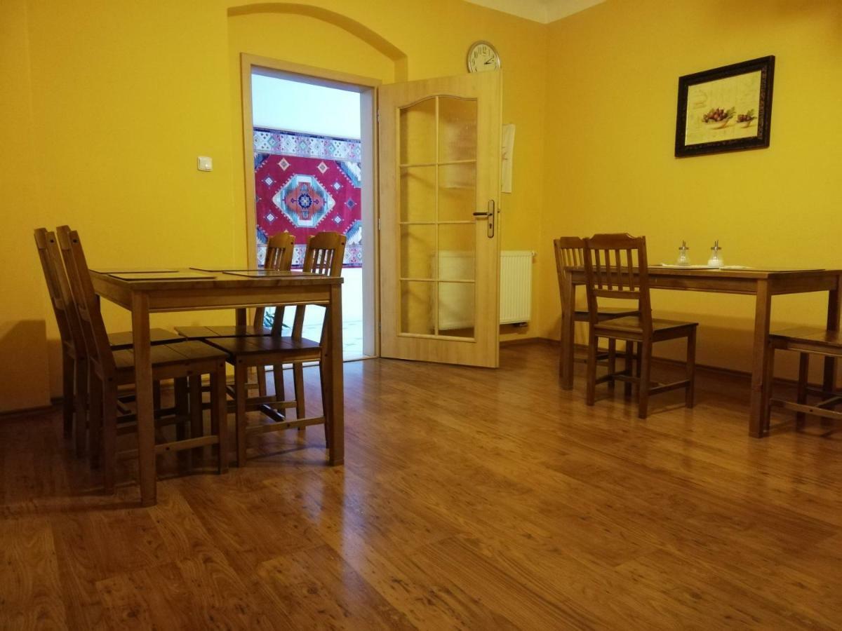 Pension U Kostela Cesky Brod Экстерьер фото